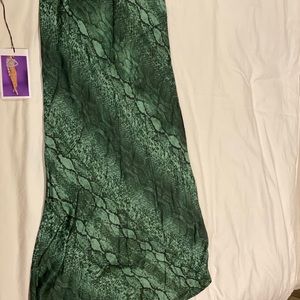 ANDAMANE
Bella Python-Printed Midi Skirt